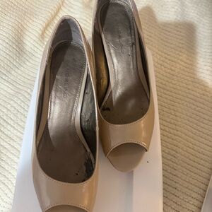 Bandolino Tan Peep-Toe Heels